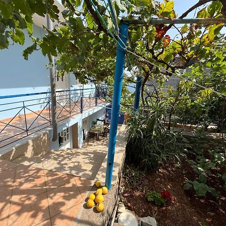 Dina House Appartement Himare Buitenkant foto