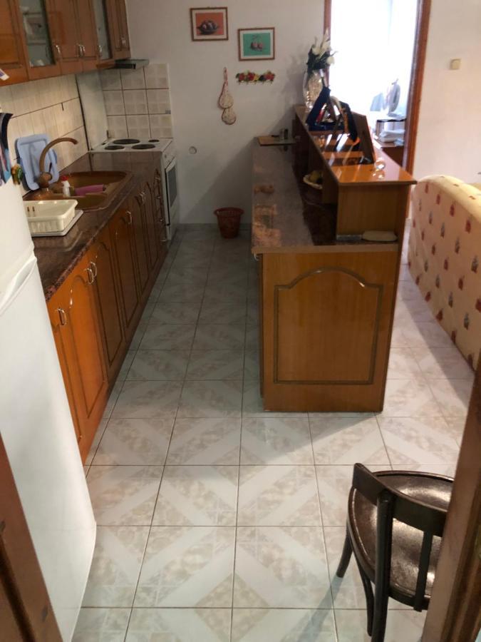 Dina House Appartement Himare Buitenkant foto