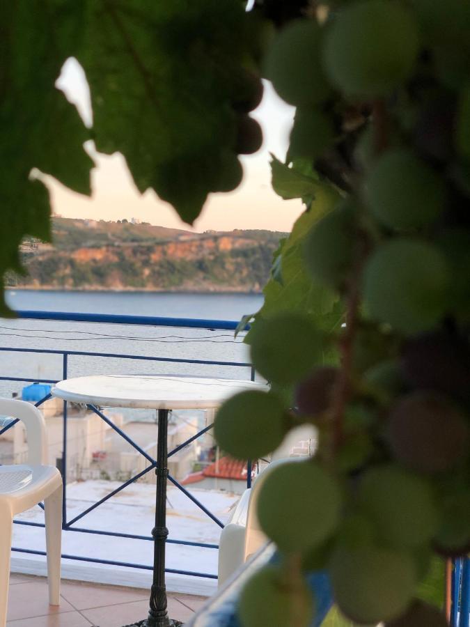 Dina House Appartement Himare Buitenkant foto