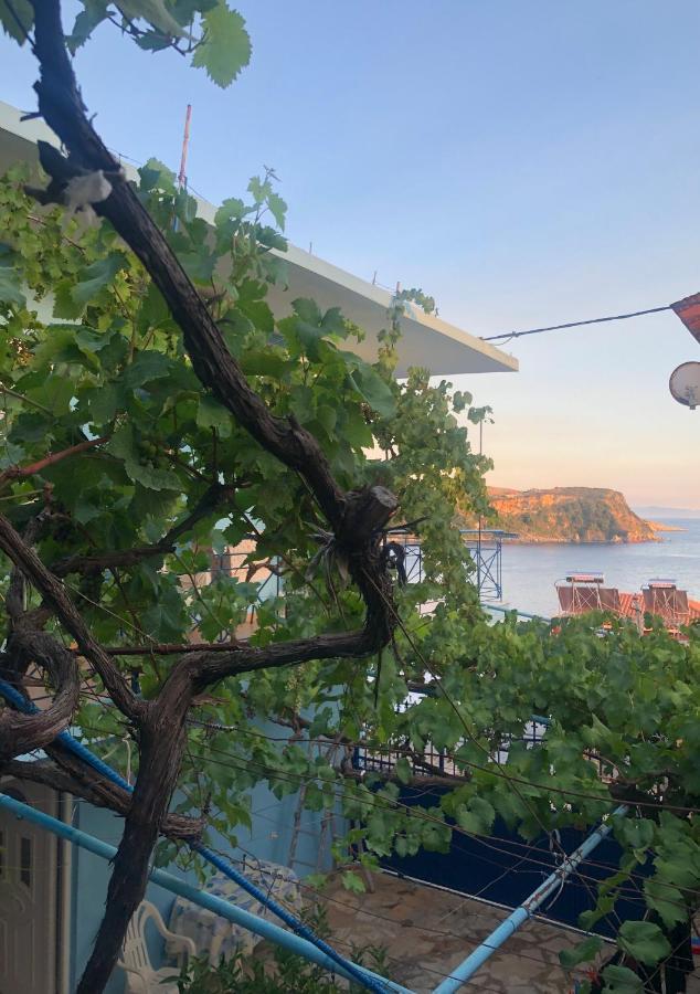 Dina House Appartement Himare Buitenkant foto