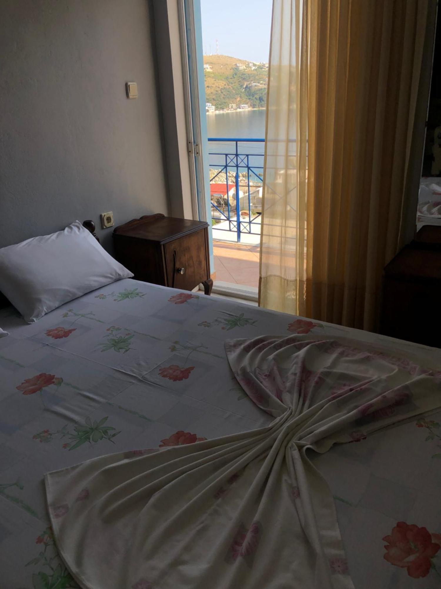 Dina House Appartement Himare Buitenkant foto