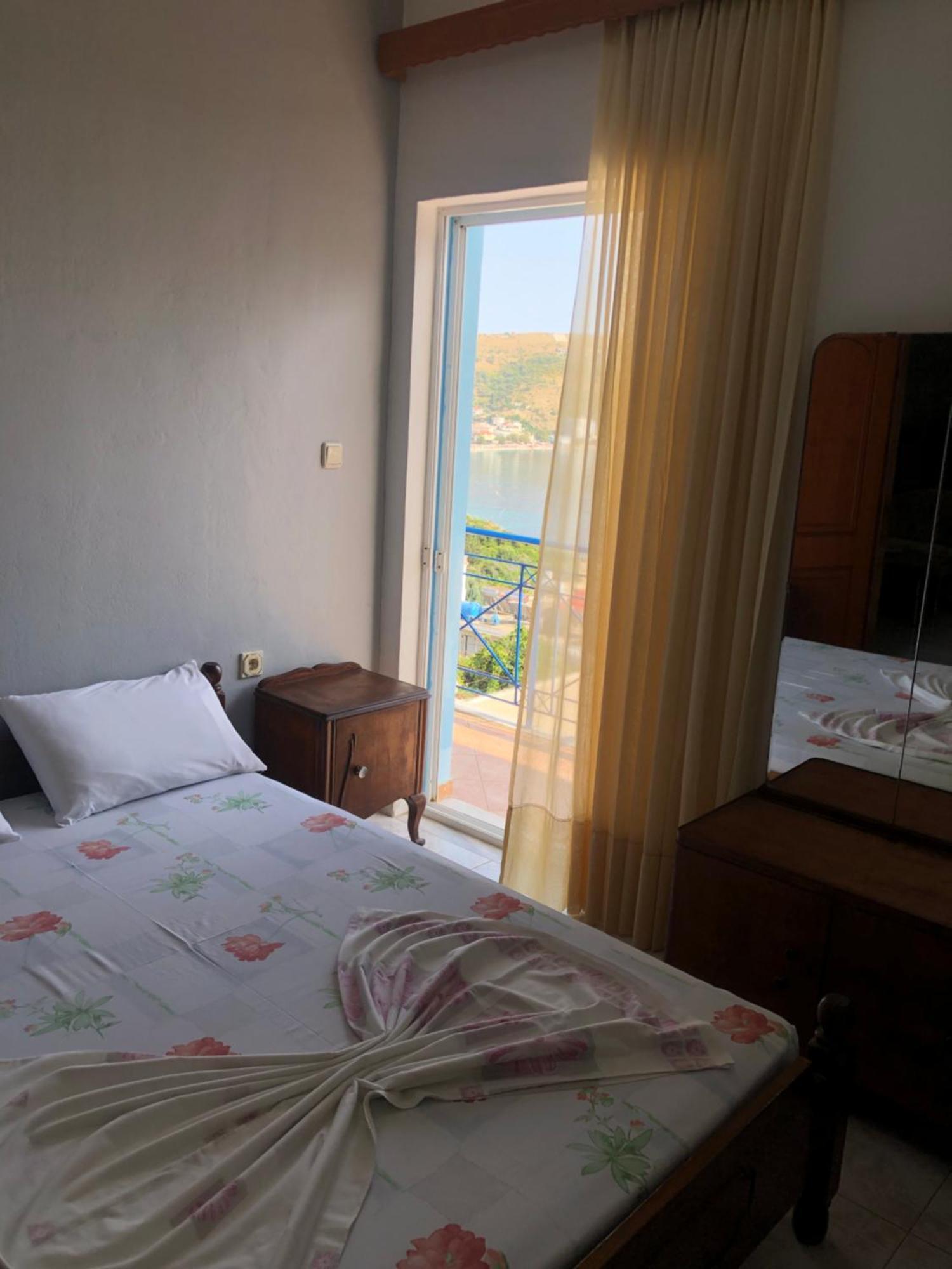Dina House Appartement Himare Buitenkant foto